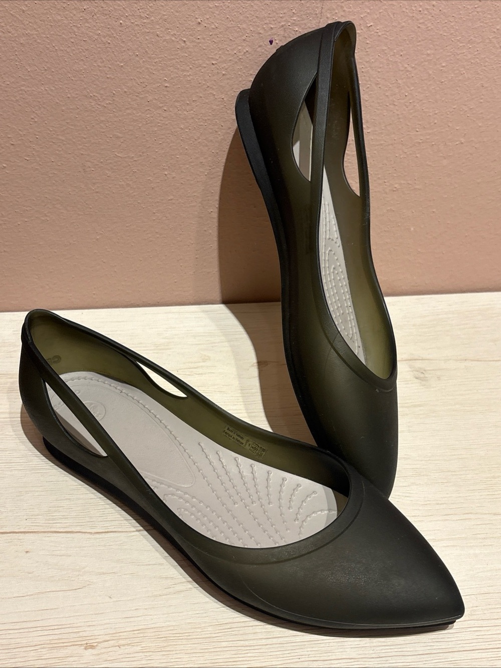 Crocs Rio Ballerina Flats Shoes Grey Black Pointed Toe Cutout Women’s Sz 8